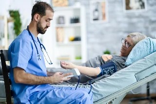 Curso gratuito de Básico em Assistência de Enfermagem no Pós Operatório
