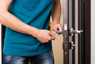 Curso gratuito de Básico em Chaveiro