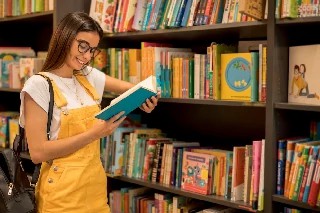 Curso gratuito de Gestão de Bibliotecas Universitárias