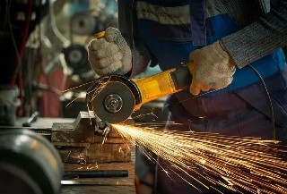 Curso gratuito de Introdução em Serralheiro
